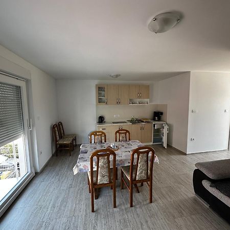 Apartmani Tamaris ムルテル エクステリア 写真