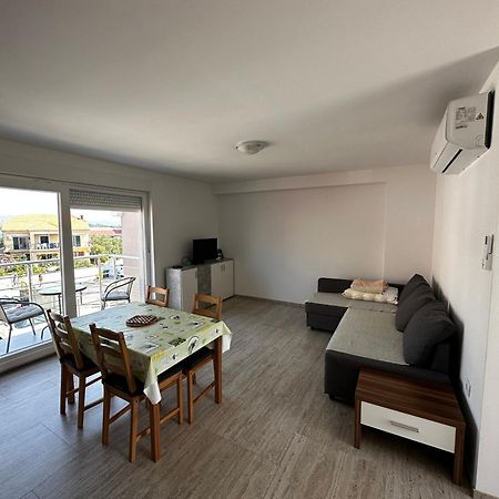 Apartmani Tamaris ムルテル エクステリア 写真
