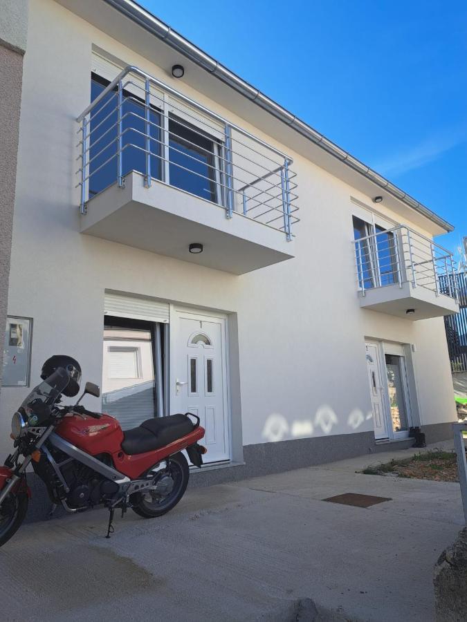 Apartmani Tamaris ムルテル エクステリア 写真