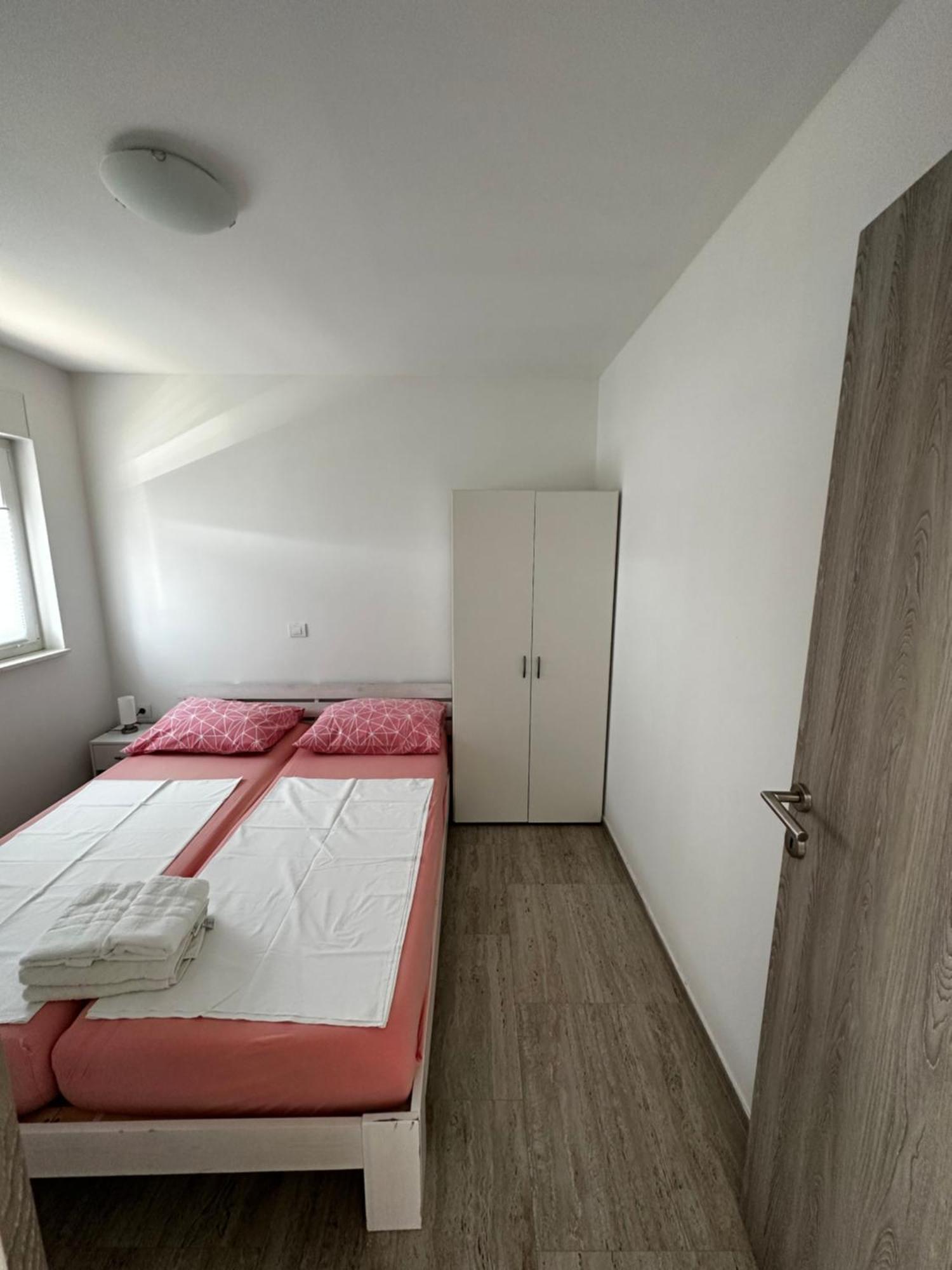 Apartmani Tamaris ムルテル エクステリア 写真